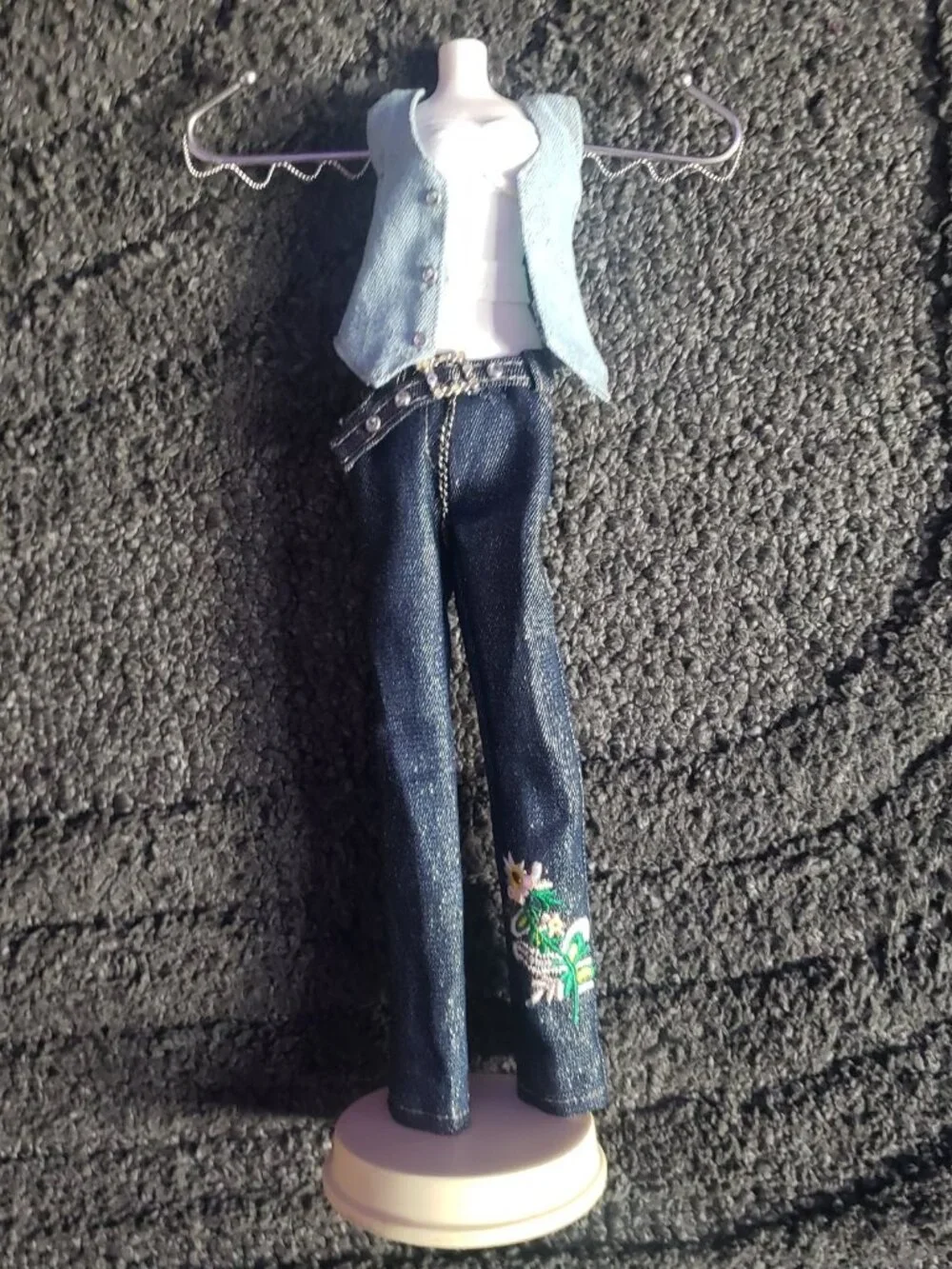 S.S. Sarna Jewelry Holder Casual Outfit Denim Vest White Top Jeans 6236